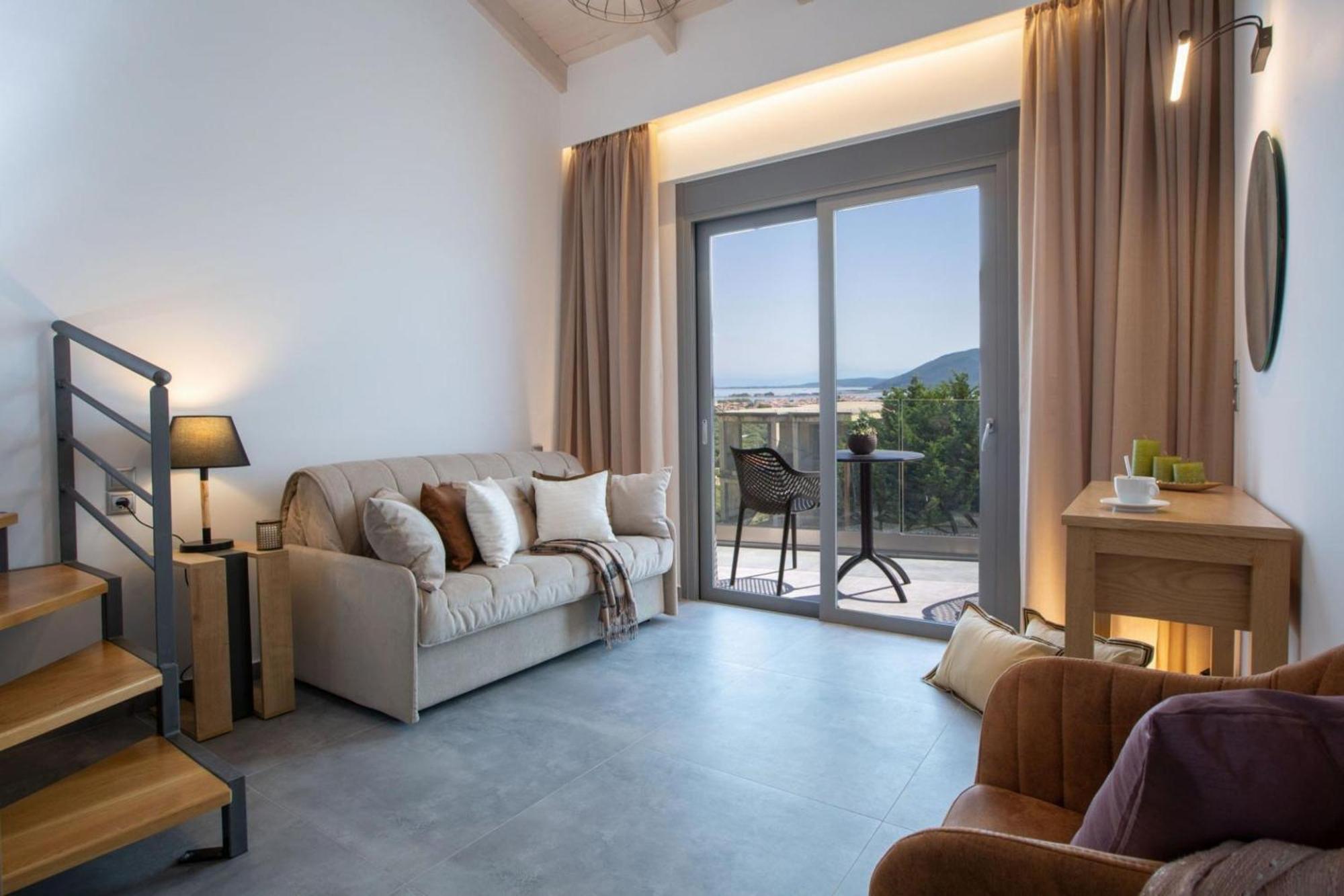 Aloft Luxury Villas Lefkada - Heated Pool Apolpaina Exterior photo